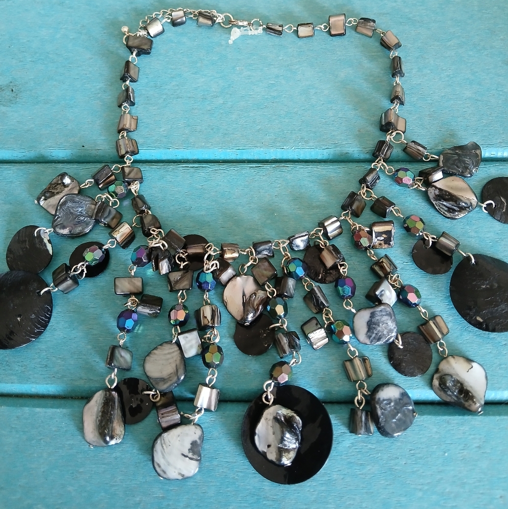 Elegant Black and Silver Women's Necklace